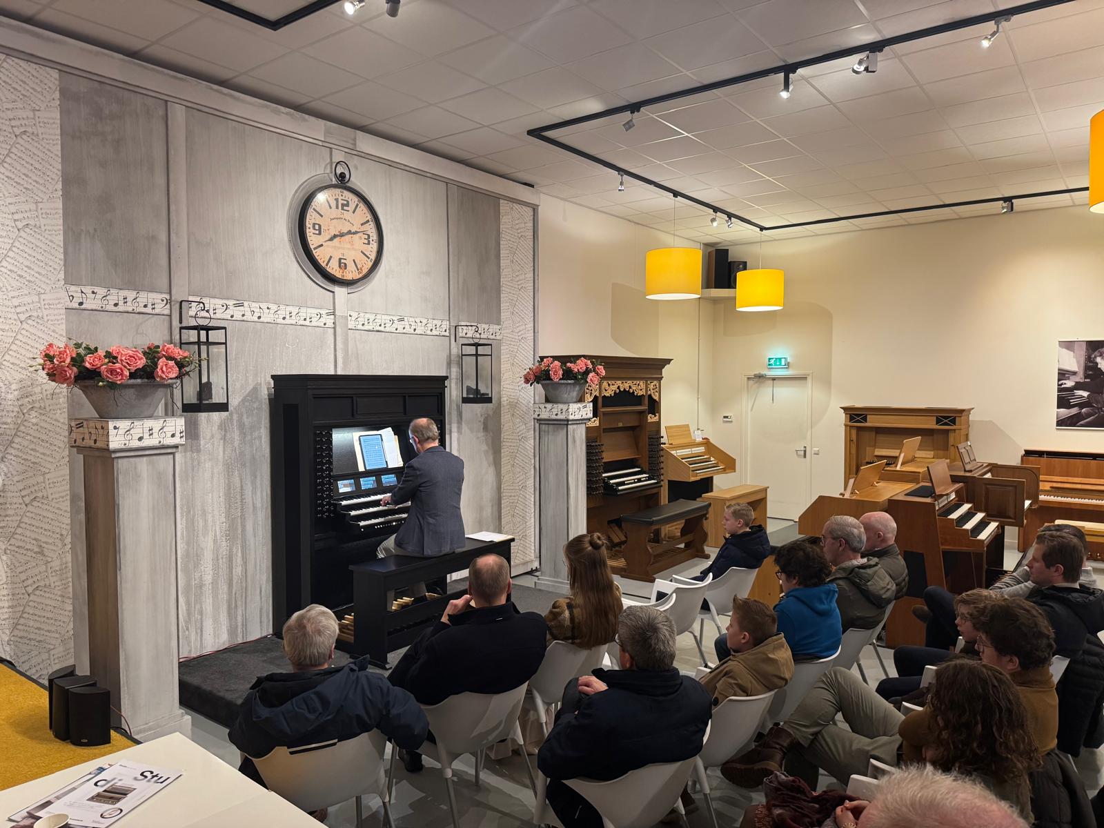 Impressie Mixtuur orgelshow met Harm Hoeve
