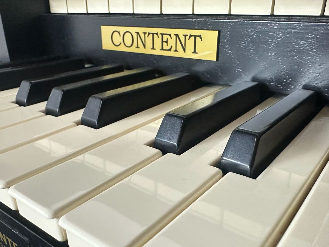 ContentMondriSuiteNaamplaatje