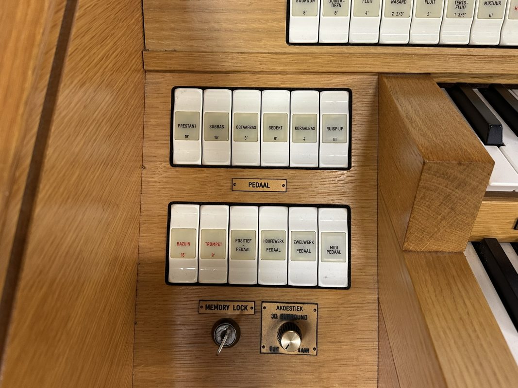 Johannus Opus 35 registers