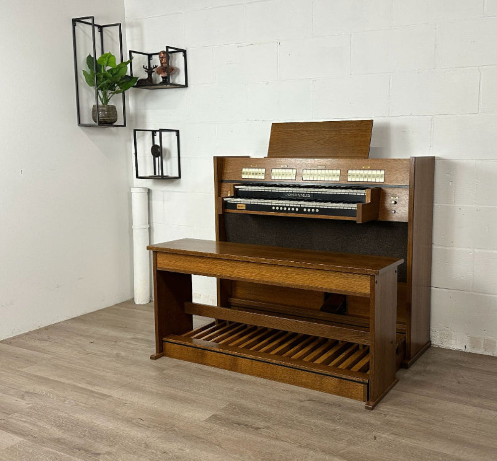 JohannusStudioII_a