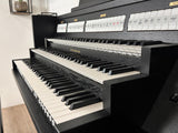 Johannus Opus 360 zwart zijaanzicht