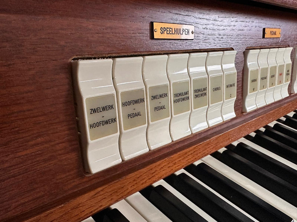 Johannus Opus 5 registers