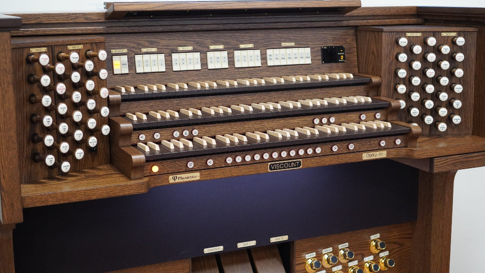 Opera 450 linker zijaanzicht