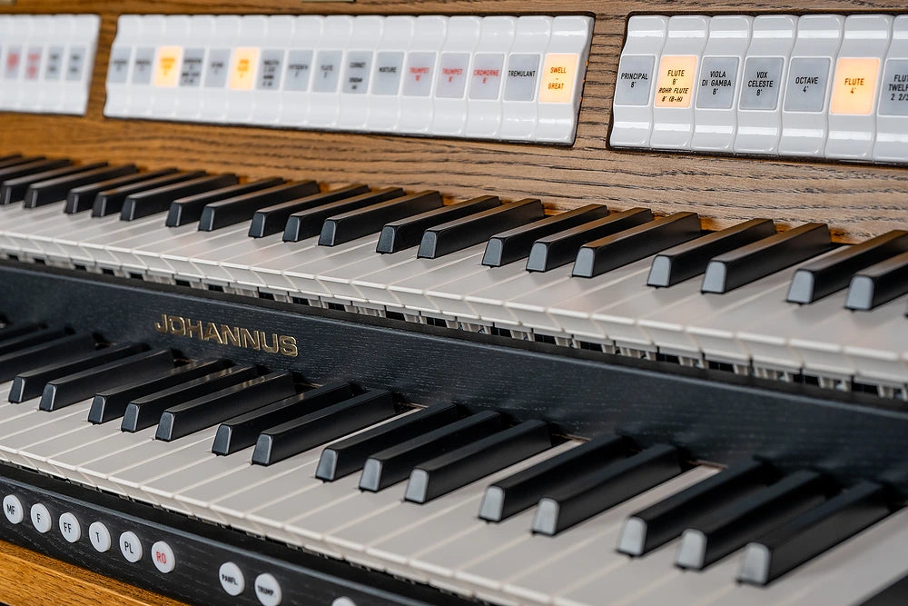 Opus_C-260_-_klavieren