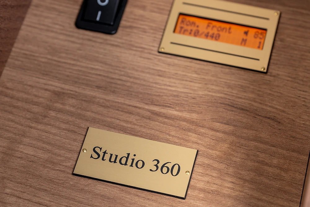 Studio_360_-_naamplaatje