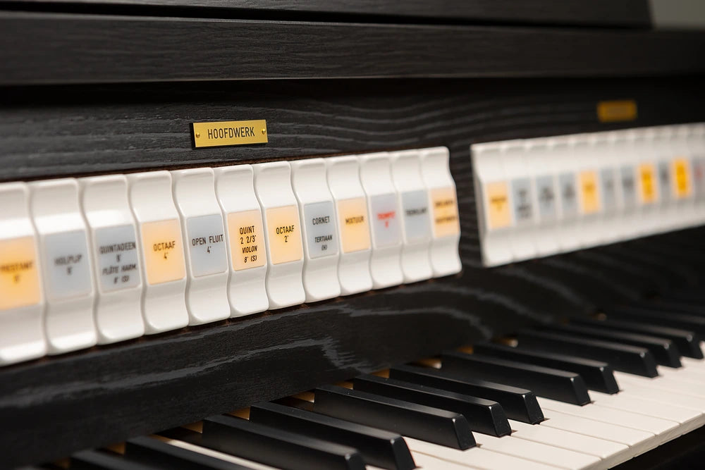 Studio_etude_registers_zwart_b