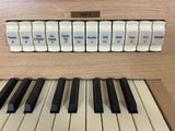 Viscount-Chorale-occasion-man-ii-close-up