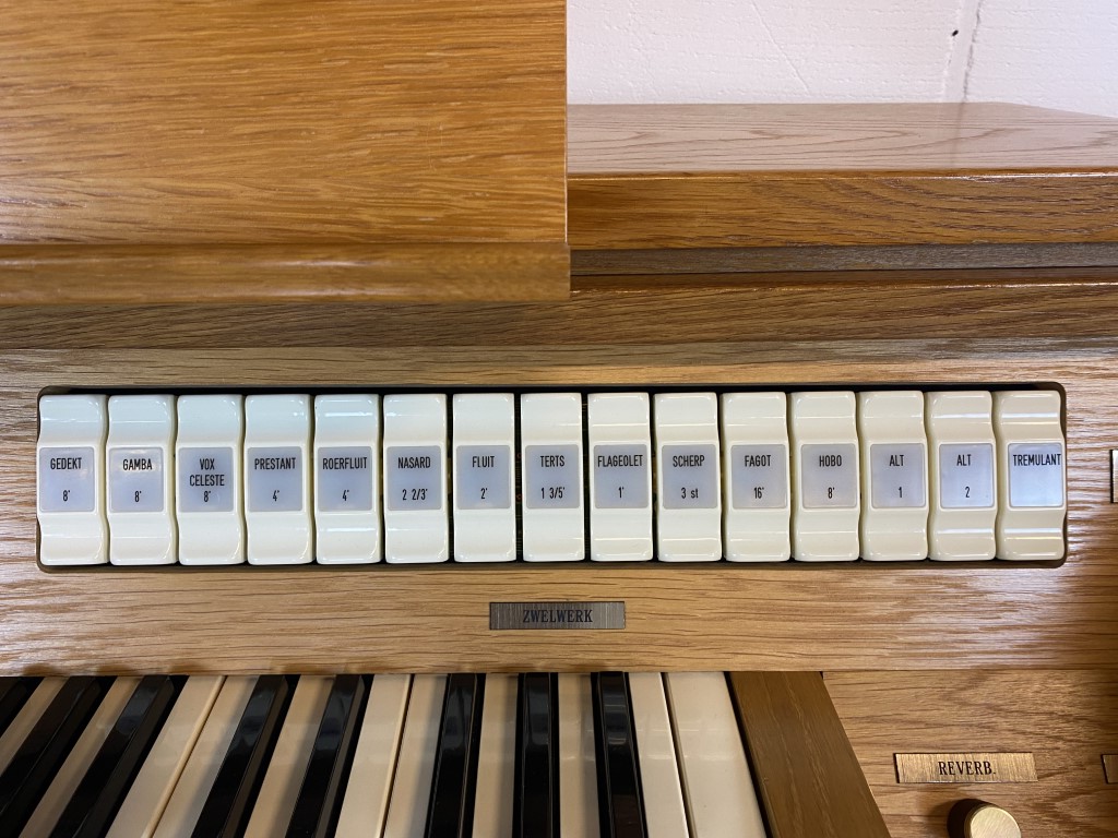 Eminent DCS 325 Andante Orgels (9)