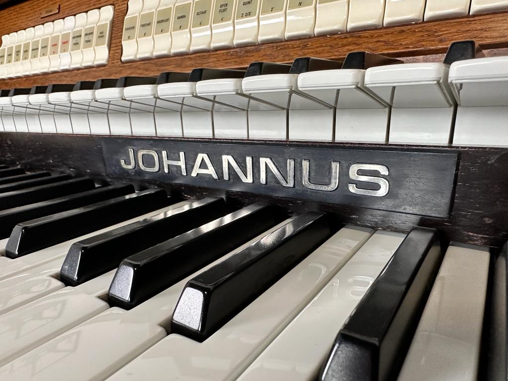 Johannus Opus 25 donker eiken Andante Orgels