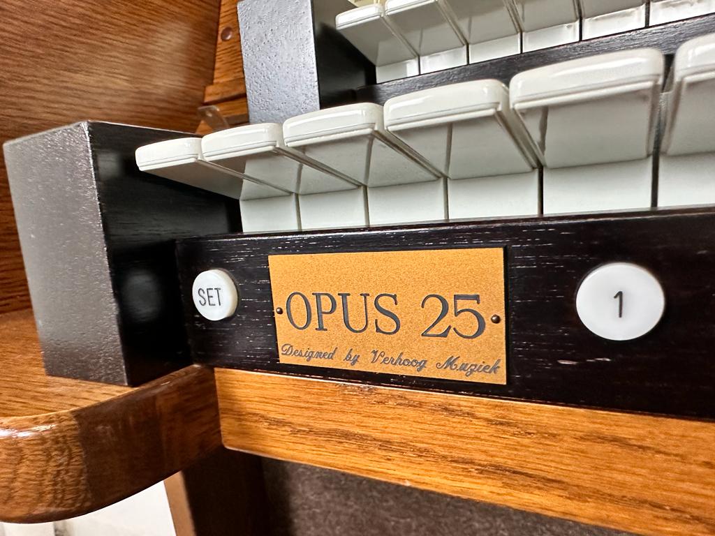 Johannus Opus 25